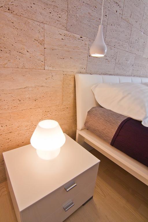 Laura Lux Suites Split Quarto foto